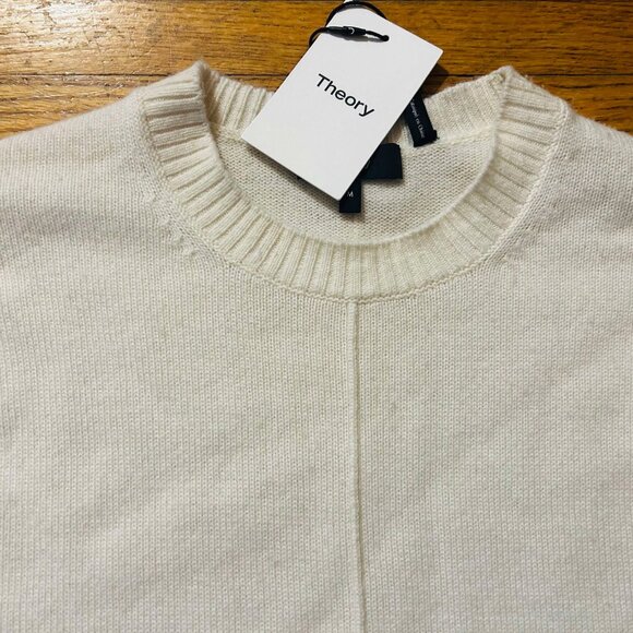 Theory New w/tag Wool Cashmere Relaxed fit Sweater M $425 - Picture 2 of 6